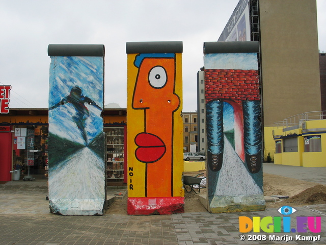 25200 Graffiti on segments Berlin wall